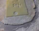 A picture of step 5 of Pocket burgers.