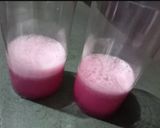 A picture of step 1 of Kiwi Pomegranate mocktail (Layered mocktail).