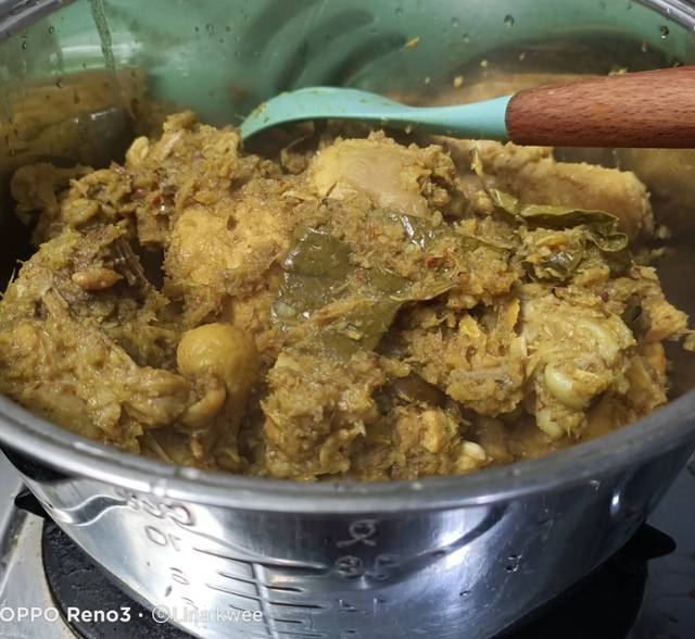 Langkah-langkah untuk membuat Cara membuat Ayam Goreng Laos
