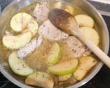 A picture of step 5 of Apple cider pork medallions.