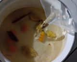 Foto langkah ke 2 dari resep Wedang rempah batuk pilek.