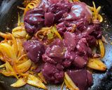 A picture of step 4 of Chicken Liver Fry.