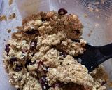 A picture of step 3 of Cranberry, white chocolate and Banana oat bites.