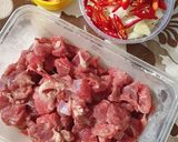 Foto langkah ke 1 dari resep Daging Sapi Teriyaki Lada Hitam.
