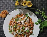 A picture of step 4 of Dahi wali chaat.