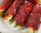 Foto langkah ke 3 dari resep Teriyaki Steak Rolls.
