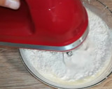 Foto del paso 4 de la receta: Bizcocho esponjoso con leche condensada