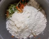 Foto langkah ke 3 dari resep Bakwan sayur kecil.