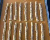 Foto del paso 2 de la receta: Palitos de ajonjolí
