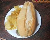 Foto del paso 4 de la receta: Bocadillo de bistec a la plancha con ensalada, aguacate y alioli