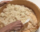 Hình bước làm 3 của món Tiệc sushi viên temari sushi ;) vừa dễ thương vừa dễ làm