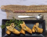 Hình bước làm 6 của món Nem rán kiểu Thái