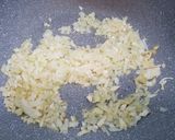 A picture of step 4 of Spaghetti Aglio E Olio.