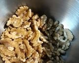 A picture of step 1 of Apple, Walnut, Raisin, Empanada.
