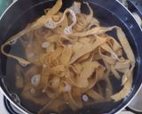 Foto del paso 5 de la receta: Fetuccine integrales al huevo (caseros)
