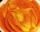A picture of step 3 of Mango Custard.
