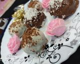 A picture of step 5 of Oreo cake pops.
