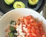 Foto del paso 1 de la receta: Aguacates rellenos de atún