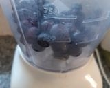 Foto del paso 1 de la receta: Smoothie de arándanos y frutilla 🇺🇾