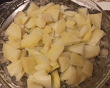 Foto del paso 2 de la receta: Merluza con calamares y patatas