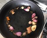 Foto langkah ke 1 dari resep Ayam Lengkuas Diet Friendly (Tanpa Goreng, Tetap Gurih!).