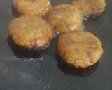 A picture of step 5 of Aloo tikki chaat.