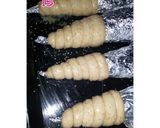 A picture of step 5 of Bread cone.
