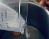 Foto del paso 2 de la receta: Bizcocho de naranja 🍊!