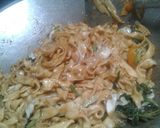 Foto langkah ke 5 dari resep Mie goreng fitri.
