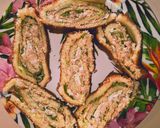 Foto del paso 5 de la receta: 🎄Pionono Navideño con lechuga, crema de atún y huevo !!