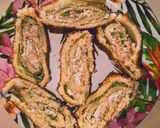 Foto del paso 5 de la receta: 🎄Pionono Navideño con lechuga, crema de atún y huevo !!