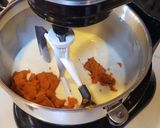 A picture of step 4 of Pumpkin Bundt Cake.