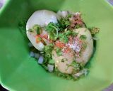 A picture of step 3 of Rice kadamb flowers.
