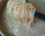 Foto del paso 2 de la receta: Tallarines salteados con albahaca
