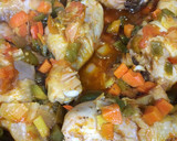 Foto del paso 13 de la receta: Muslos de pollo al horno