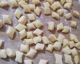 Foto del passaggio 2 della ricetta Castagnole colorate #glutenfree 🎉🎭🥳