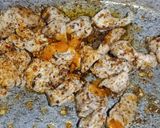 A picture of step 2 of Chicken Tikka Pizza.