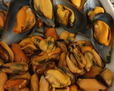 Foto del paso 2 de la receta: Spaghetti con le cozze e pomodorini