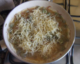 Foto del paso 5 de la receta: Tortillita de habas con jamón ibérico y cheddar