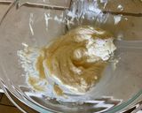 A picture of step 3 of Baked cheese cake (no flour).