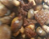 A picture of step 2 of My Garlic Mushrooms and Sundried tomatoes. 😁.