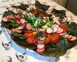 Une image de l'étape 12 de Salade de laitue rougette aux tomates,radis cerises et persil.