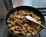 Foto del paso 2 de la receta: Pasta con calabacín y carne picada