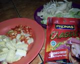 Foto langkah ke 1 dari resep Sauted Mix Veggie with Cornet Beef.