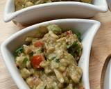 Many Splendored Guacamole from 'Beat That' by Ann Hodgman recipe step 2 photo