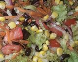 Foto del paso 2 de la receta: Ensalada con porotos frutillas