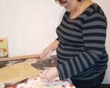 Túrós tészta teljes kiőrlésű lisztből, hagymás tejfölös túróval recept fázis 1 fotója