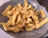 Foto del paso 3 de la receta: Cintas de pasta fresca al huevo con salsa de trufa y queso pecorino 🇮🇹 🇮🇹 🇮🇹