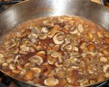 Foto del paso 3 de la receta: MUSLOS DE POLLO A LA CAZADORA (CHASSEUR), FRANCÉS. JON STYLE