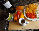 Foto del paso 2 de la receta: Pollo al jerez con salsa de caqui